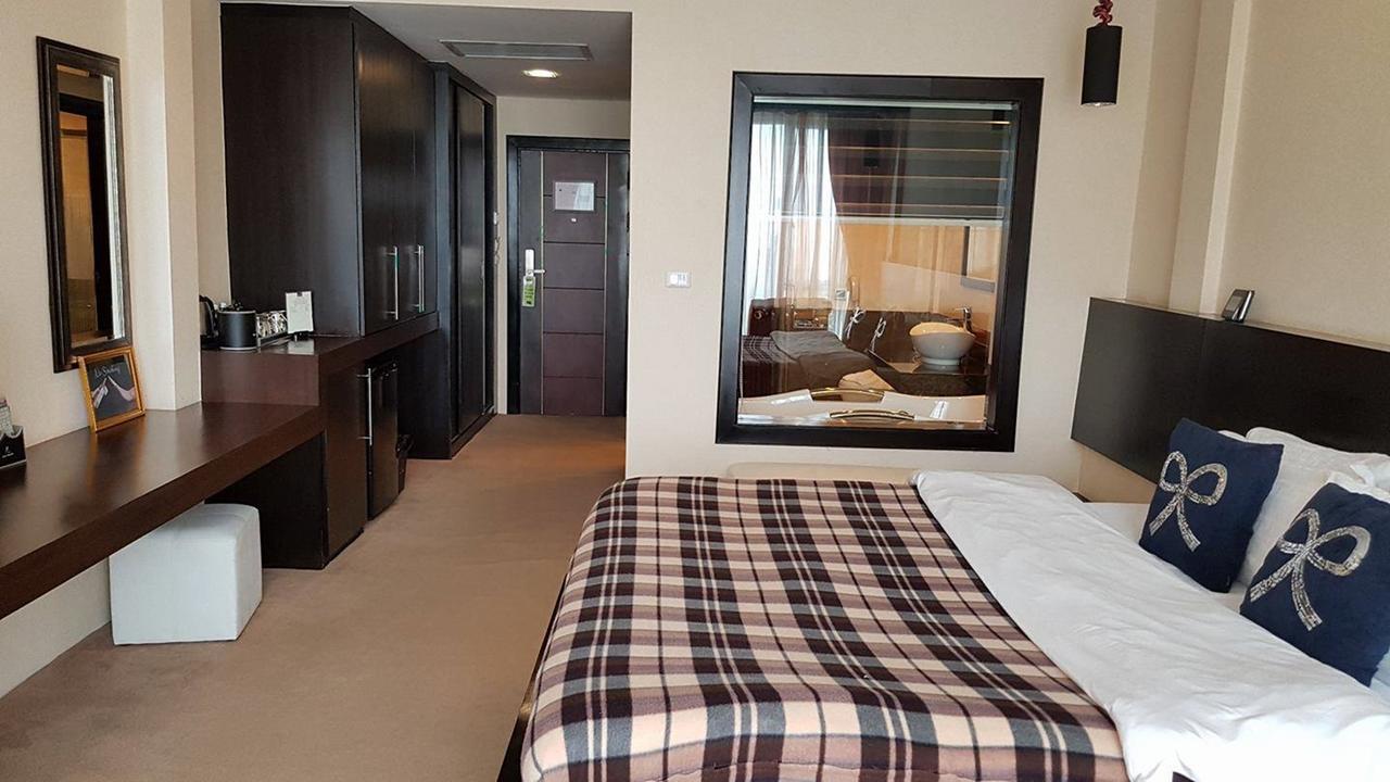 Rashmi'S Plaza Hotel Виентиане Екстериор снимка