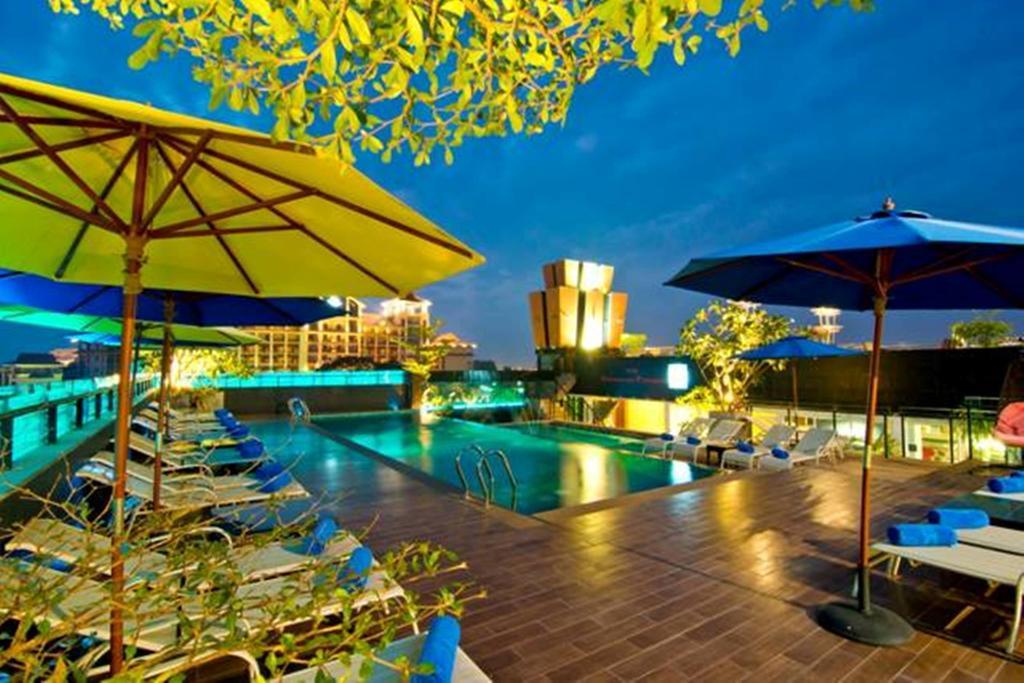 Rashmi'S Plaza Hotel Виентиане Екстериор снимка
