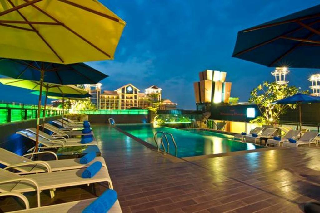 Rashmi'S Plaza Hotel Виентиане Екстериор снимка